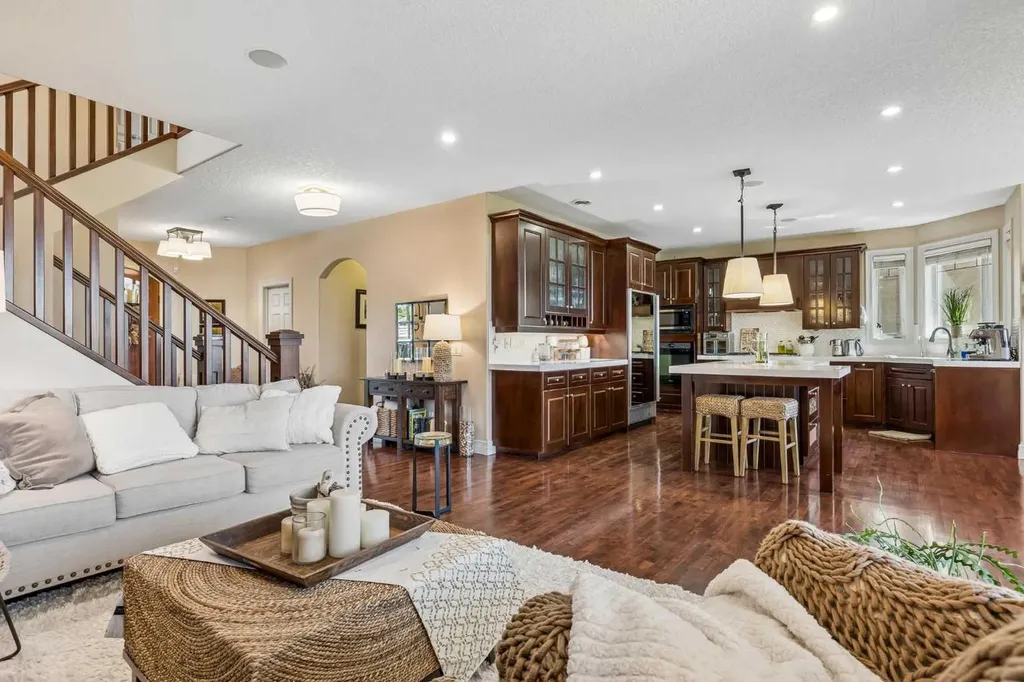 73 Hidden Creek Park NW Calgary AB T3A 6C6