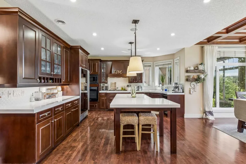 73 Hidden Creek Park NW Calgary AB T3A 6C6