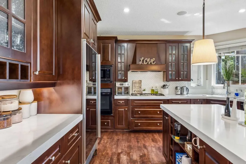 73 Hidden Creek Park NW Calgary AB T3A 6C6
