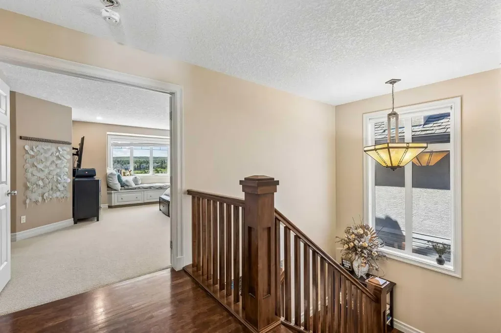 73 Hidden Creek Park NW Calgary AB T3A 6C6
