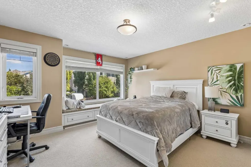 73 Hidden Creek Park NW Calgary AB T3A 6C6