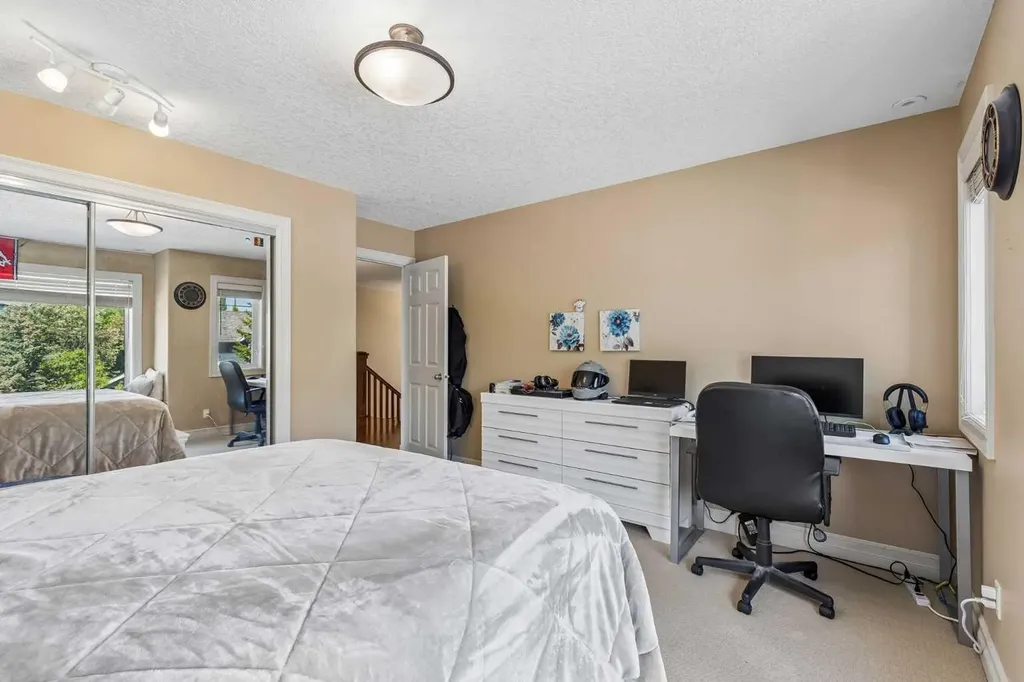 73 Hidden Creek Park NW Calgary AB T3A 6C6