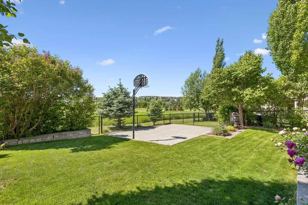 73 Hidden Creek Park NW Calgary AB T3A 6C6