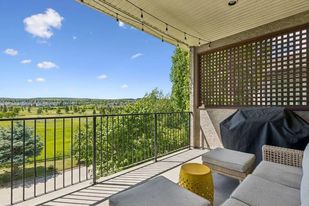 73 Hidden Creek Park NW Calgary AB T3A 6C6