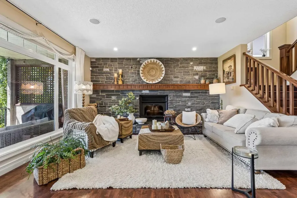 73 Hidden Creek Park NW Calgary AB T3A 6C6