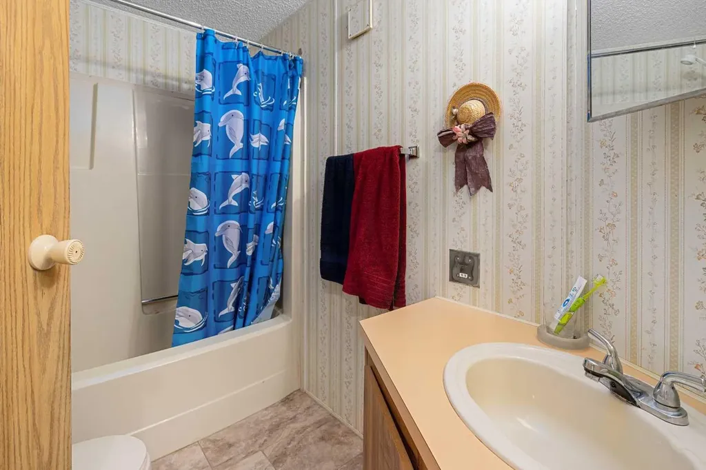 99 Arbour Lake Road NW Calgary AB T3G 4E4