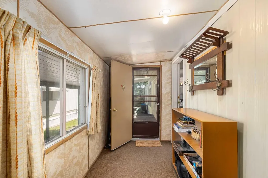 99 Arbour Lake Road NW Calgary AB T3G 4E4