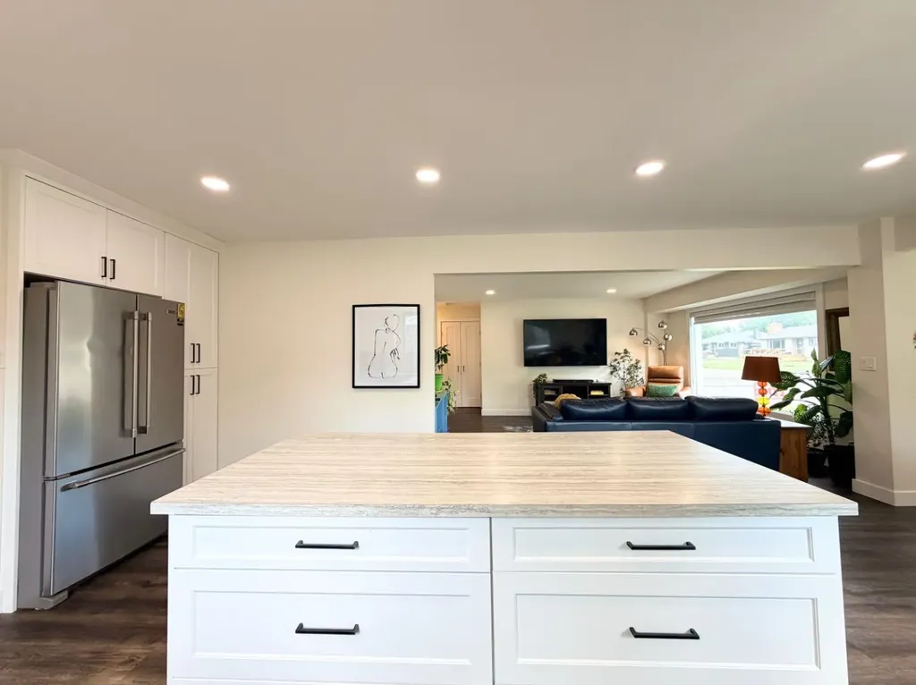 10104 89 Avenue Grande Prairie AB T8V 0E4