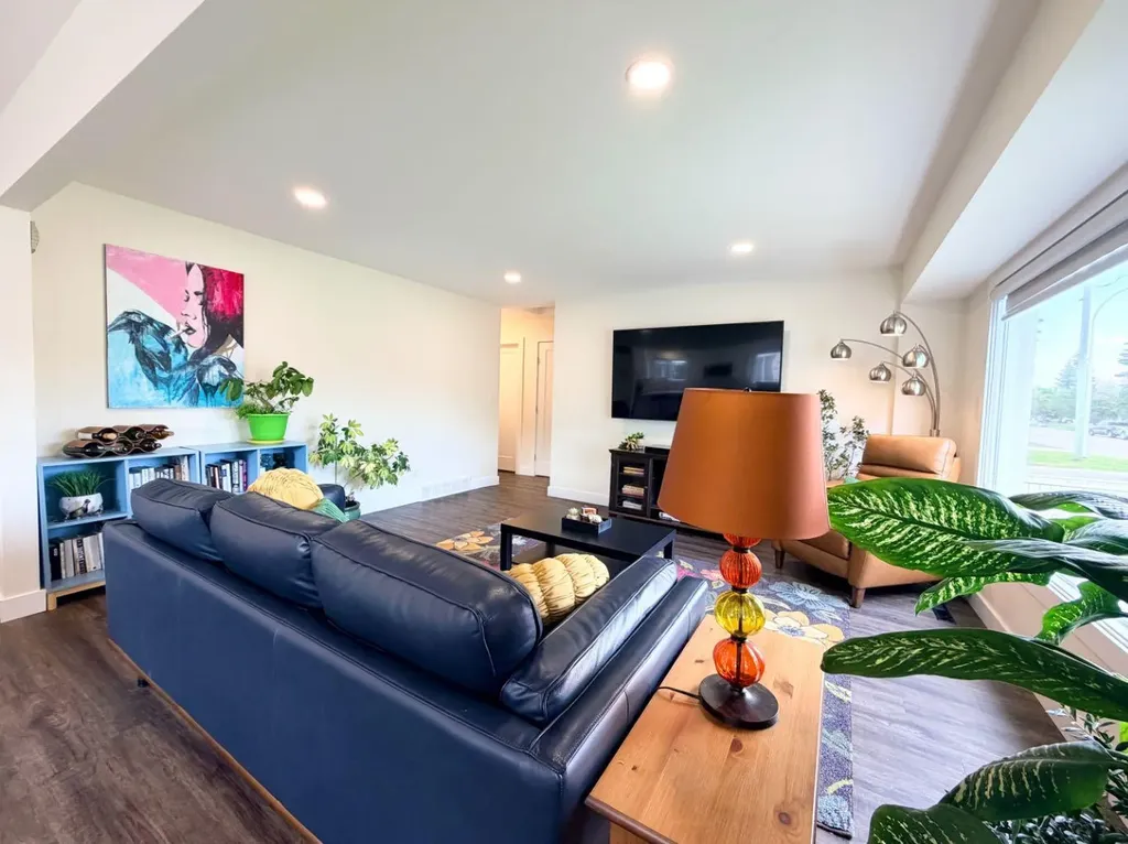 10104 89 Avenue Grande Prairie AB T8V 0E4