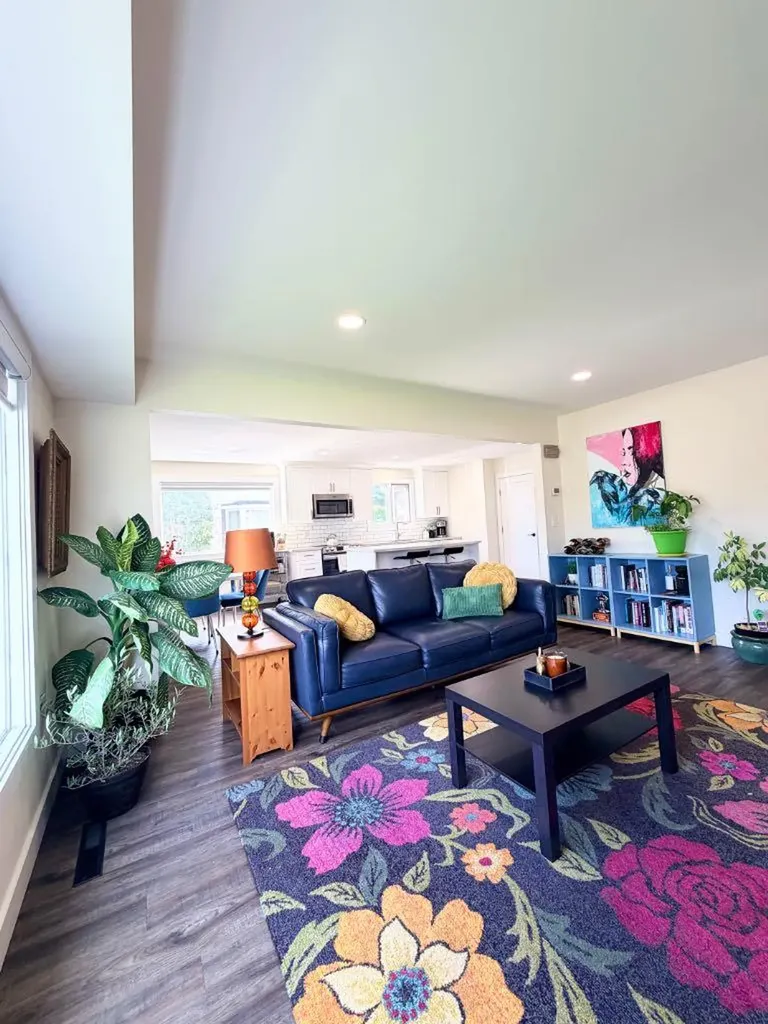 10104 89 Avenue Grande Prairie AB T8V 0E4