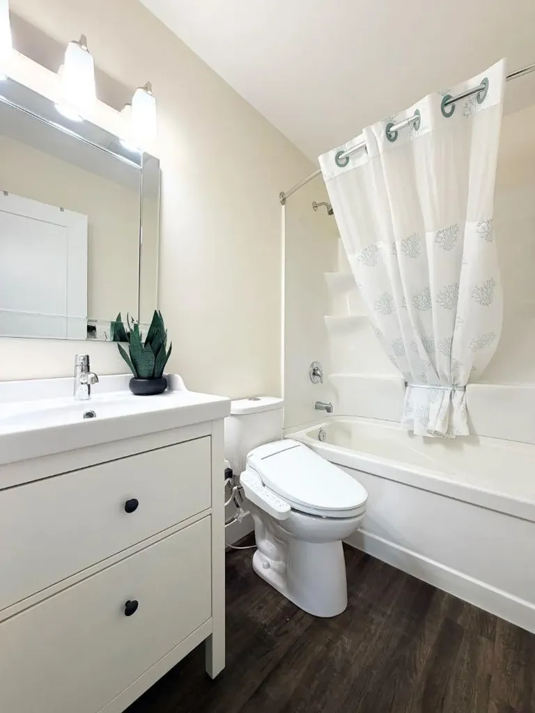 10104 89 Avenue Grande Prairie AB T8V 0E4