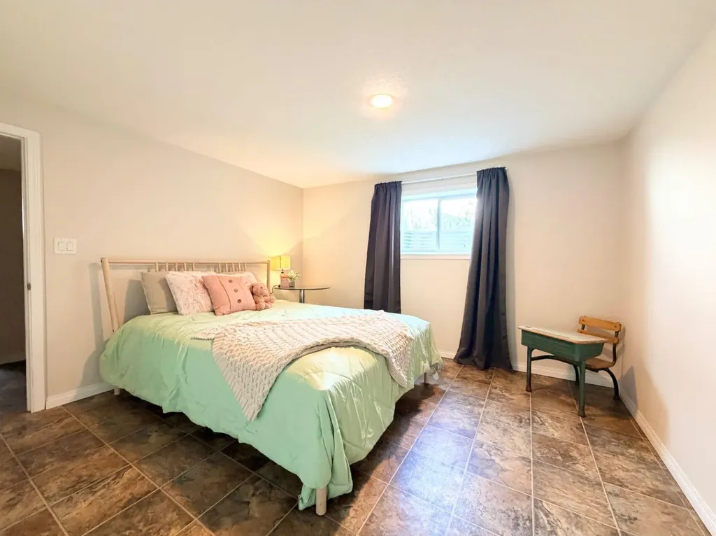 10104 89 Avenue Grande Prairie AB T8V 0E4