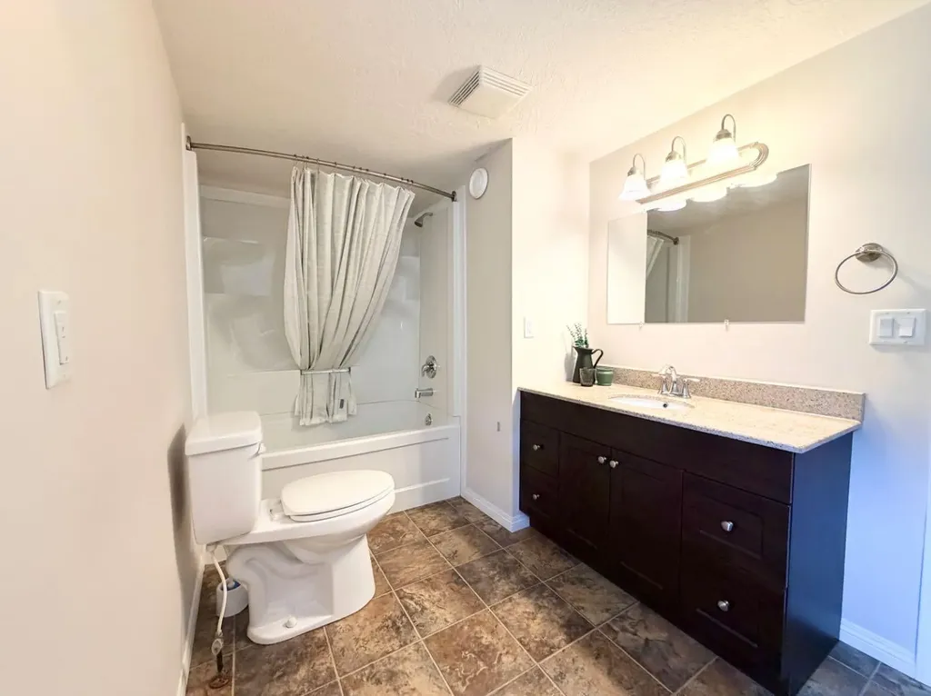 10104 89 Avenue Grande Prairie AB T8V 0E4