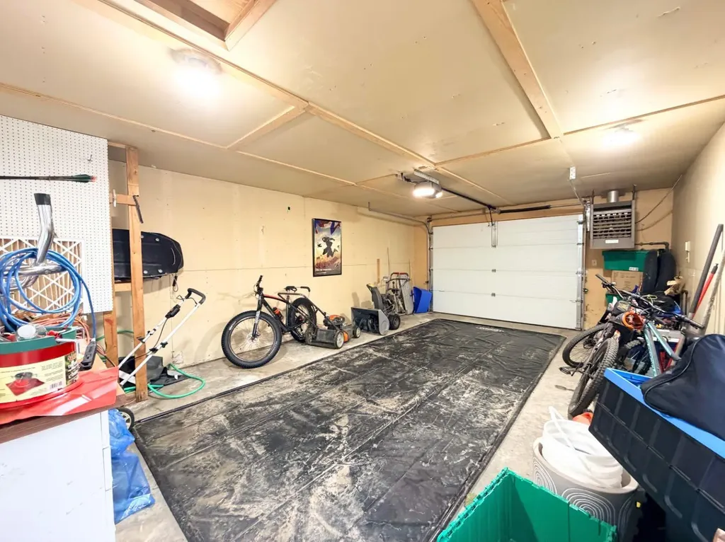 10104 89 Avenue Grande Prairie AB T8V 0E4