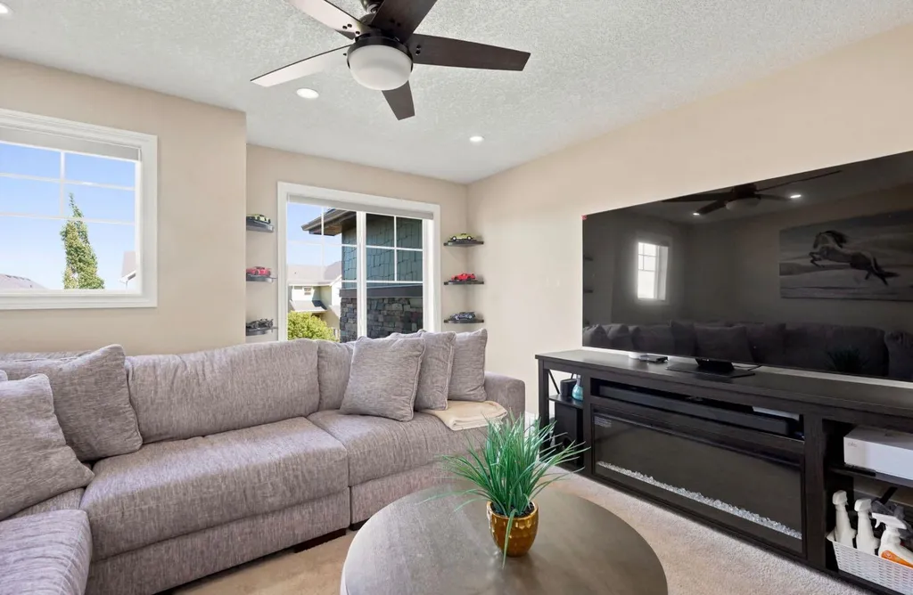 673 Marina Drive Chestermere AB T1X 0S3