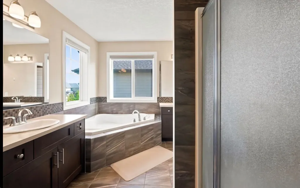 673 Marina Drive Chestermere AB T1X 0S3