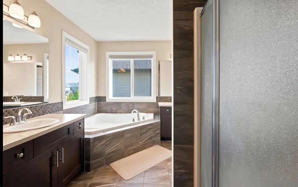 673 Marina Drive Chestermere AB T1X 0S3