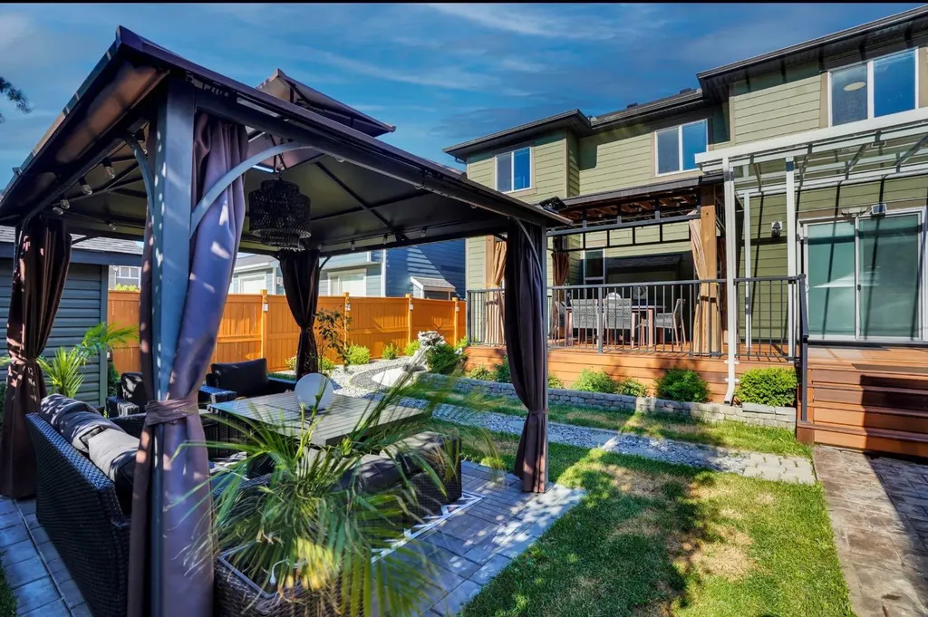 673 Marina Drive Chestermere AB T1X 0S3