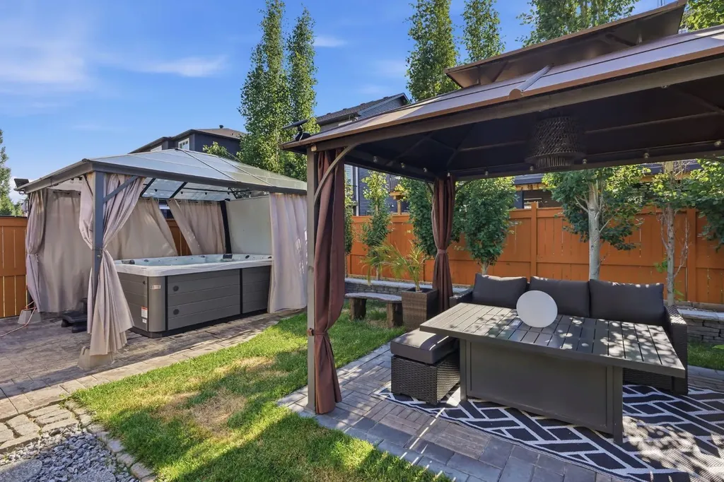673 Marina Drive Chestermere AB T1X 0S3