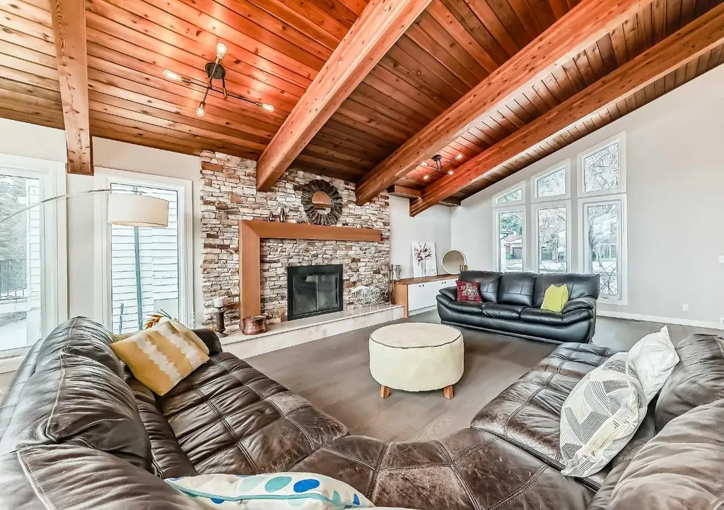 56 Patterson Crescent SW Calgary AB T3H 1T1