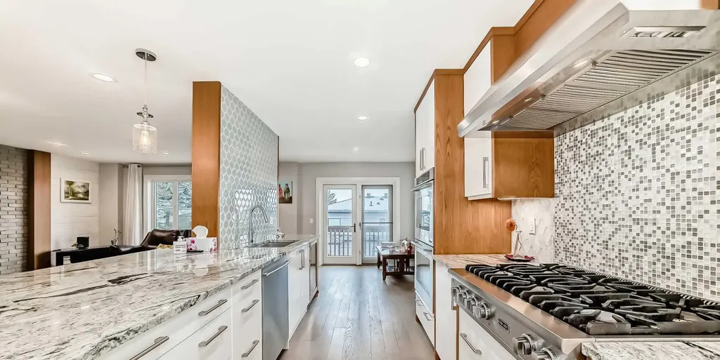 56 Patterson Crescent SW Calgary AB T3H 1T1