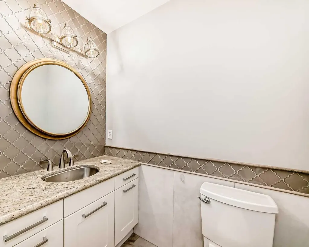56 Patterson Crescent SW Calgary AB T3H 1T1