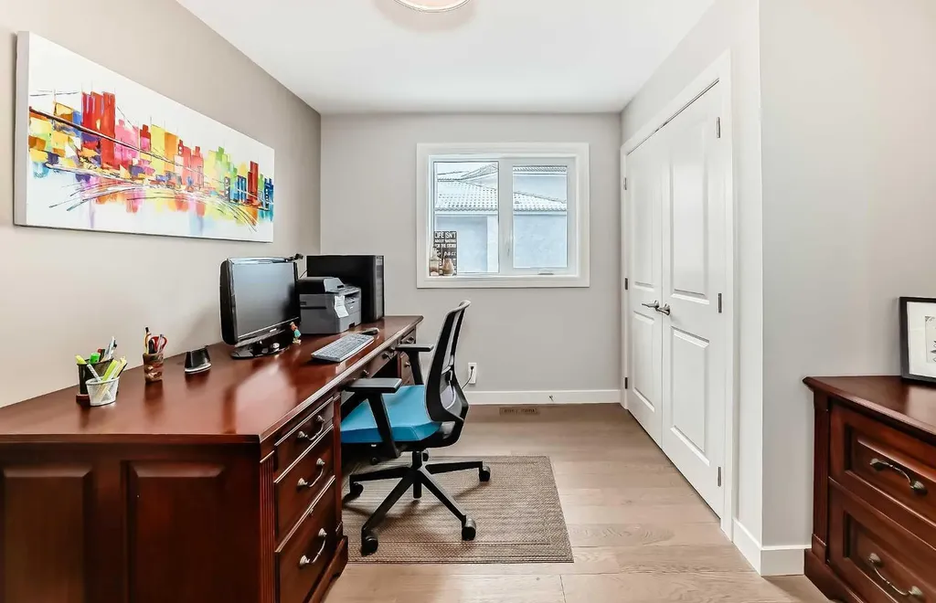 56 Patterson Crescent SW Calgary AB T3H 1T1