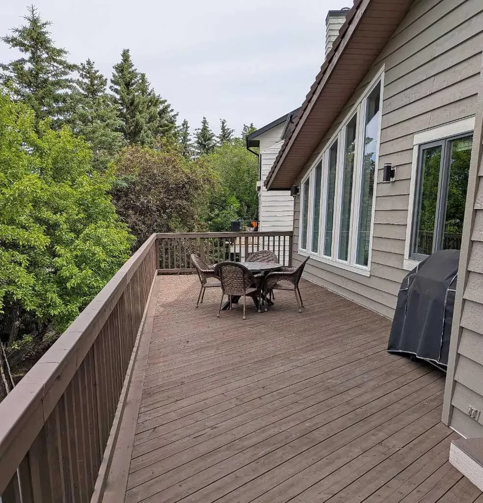 56 Patterson Crescent SW Calgary AB T3H 1T1
