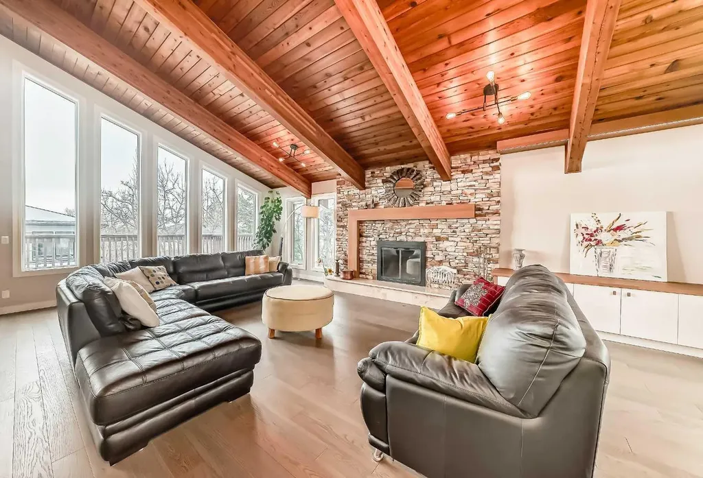 56 Patterson Crescent SW Calgary AB T3H 1T1