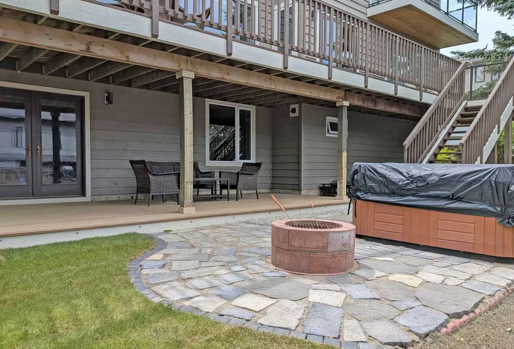 56 Patterson Crescent SW Calgary AB T3H 1T1