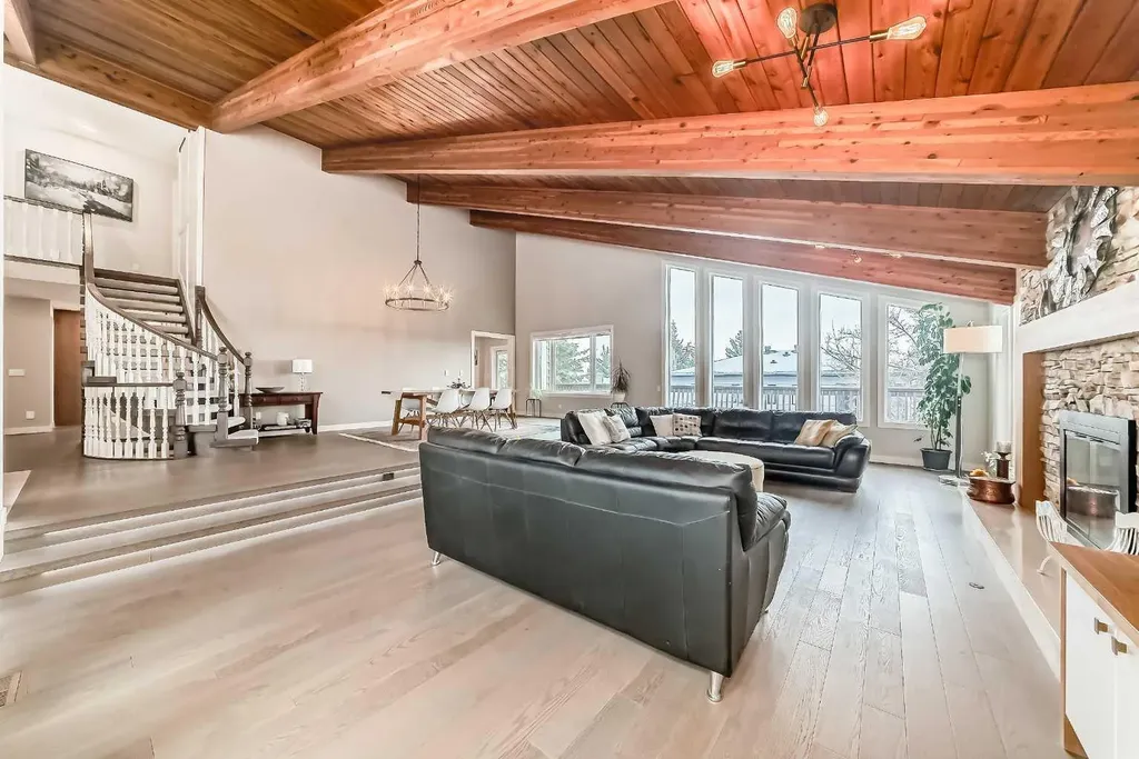 56 Patterson Crescent SW Calgary AB T3H 1T1