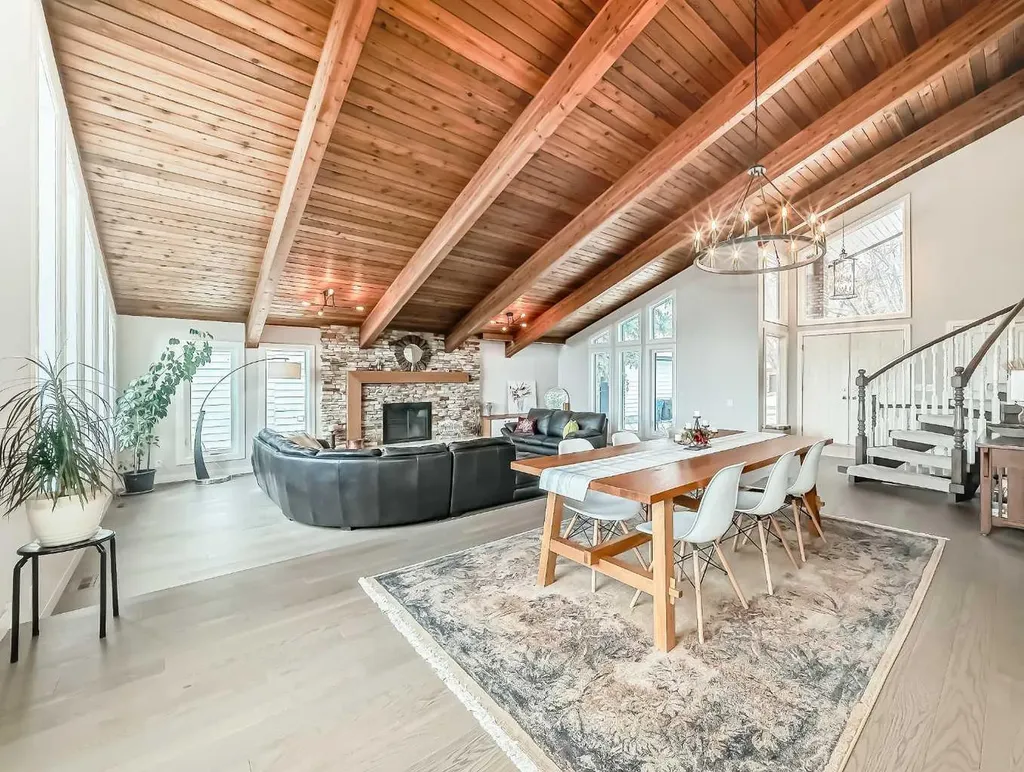 56 Patterson Crescent SW Calgary AB T3H 1T1