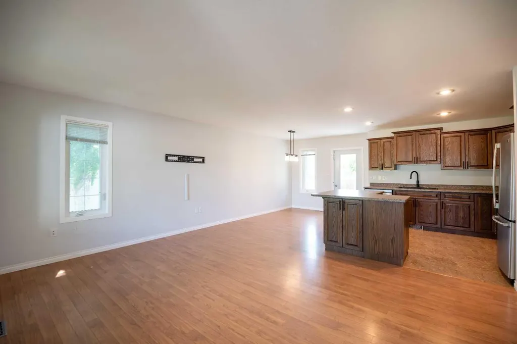 4605 31 Street Athabasca AB T9S 1P2