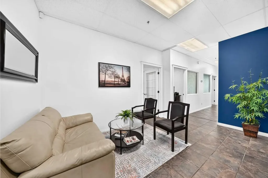 5718 1a Street SW Calgary AB T2H 0E8