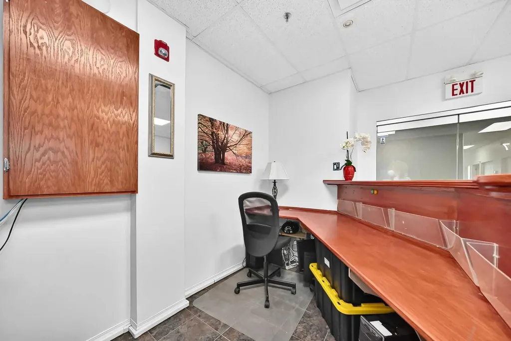 5718 1a Street SW Calgary AB T2H 0E8