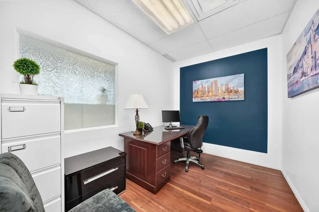 5718 1a Street SW Calgary AB T2H 0E8