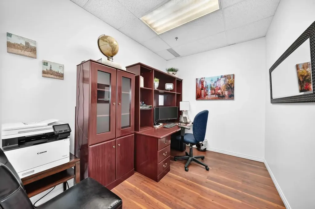 5718 1a Street SW Calgary AB T2H 0E8