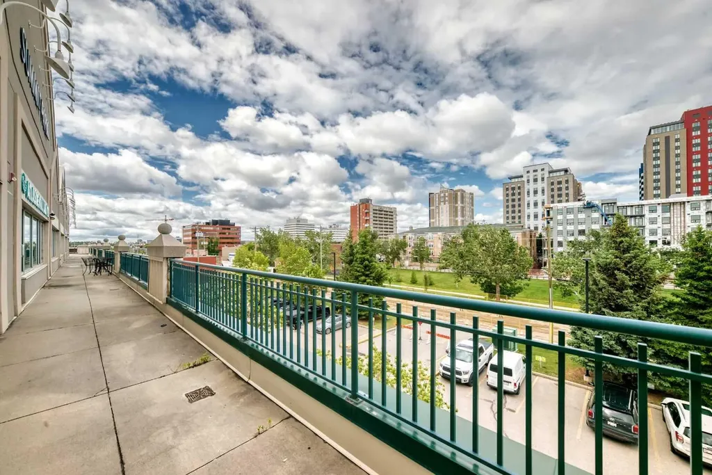 5718 1a Street SW Calgary AB T2H 0E8