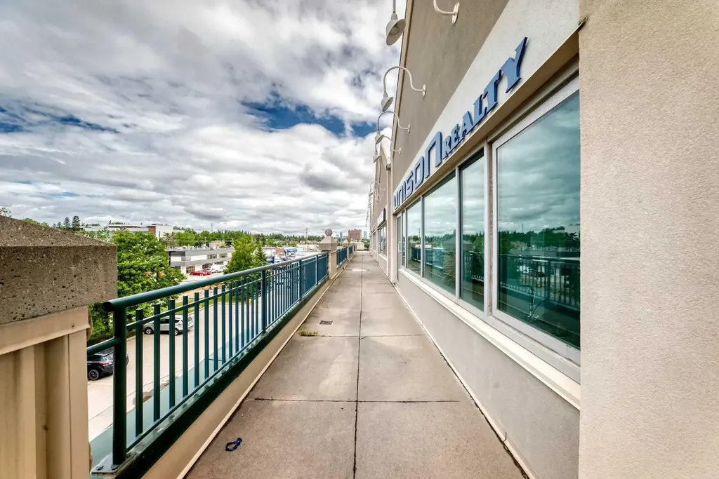 5718 1a Street SW Calgary AB T2H 0E8