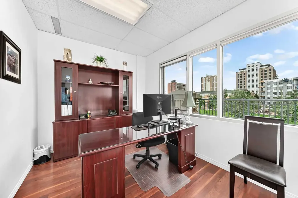 5718 1a Street SW Calgary AB T2H 0E8