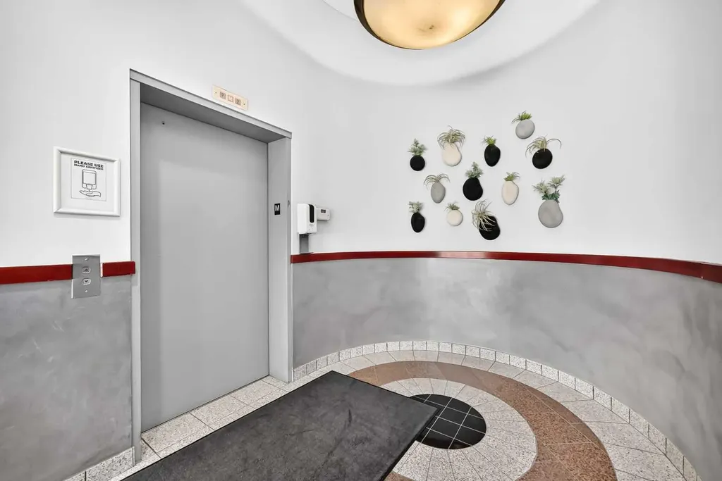 5718 1a Street SW Calgary AB T2H 0E8