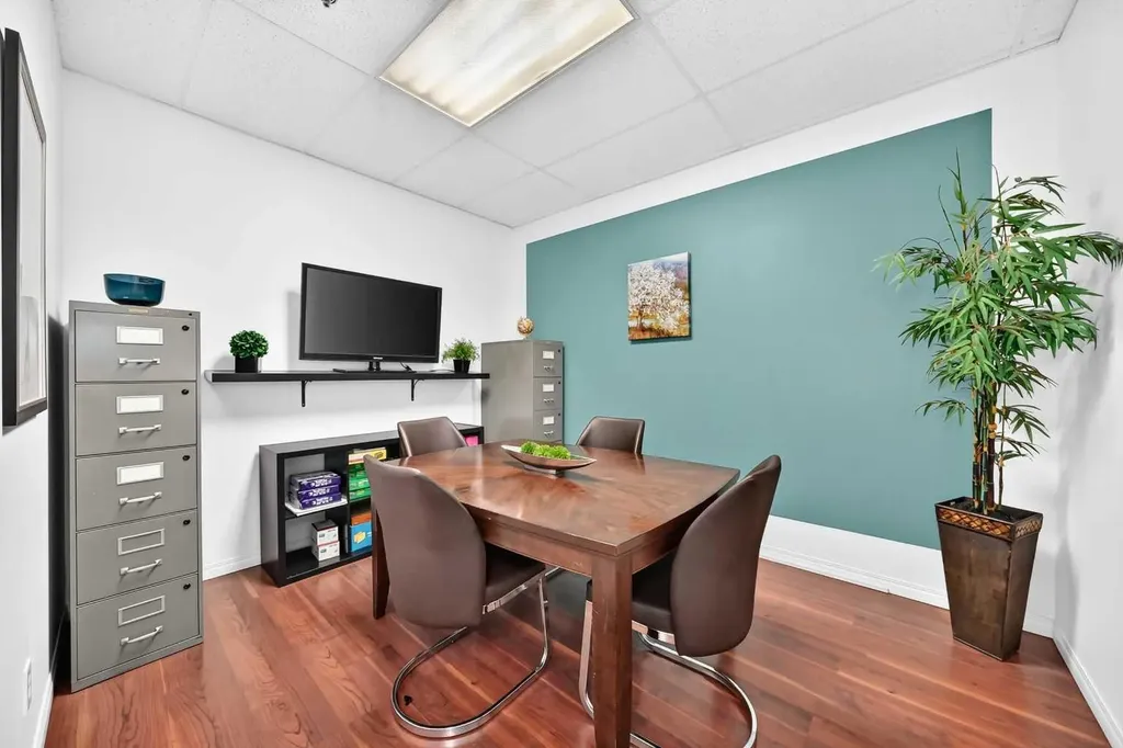 5718 1a Street SW Calgary AB T2H 0E8