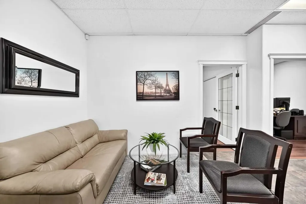 5718 1a Street SW Calgary AB T2H 0E8