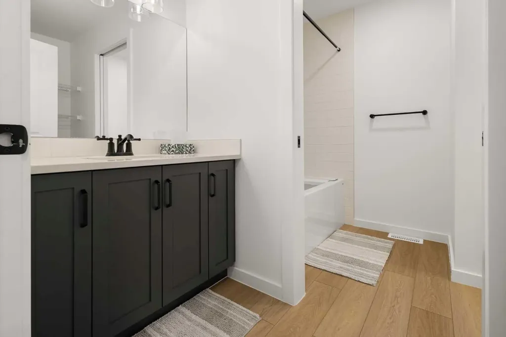 50 Royston Terrace NW Calgary AB T3L 0K2