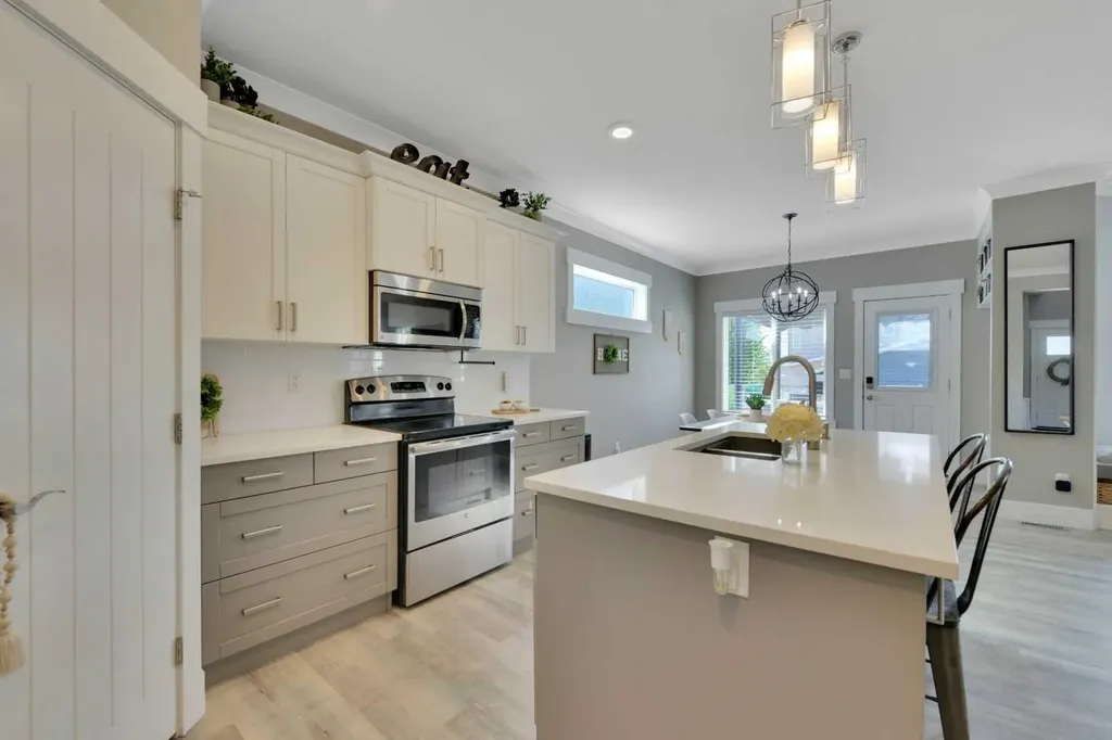 367 Lancaster Drive Red Deer AB T4R 0R1