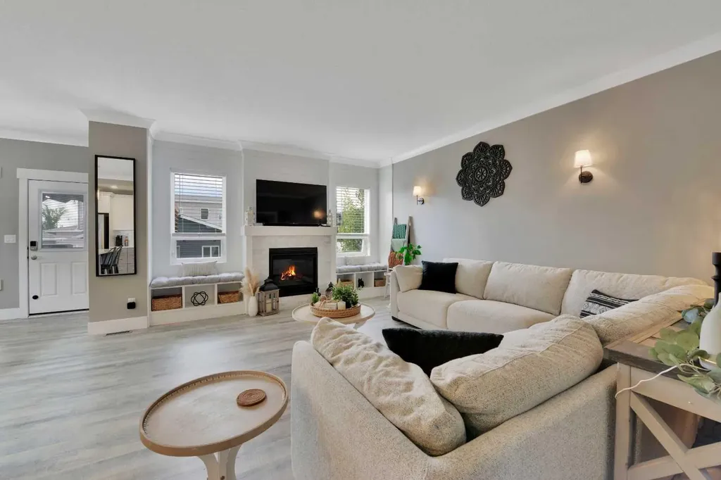 367 Lancaster Drive Red Deer AB T4R 0R1