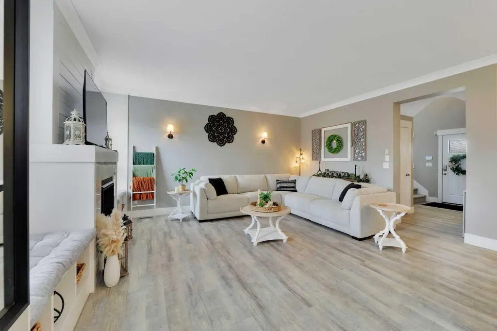 367 Lancaster Drive Red Deer AB T4R 0R1