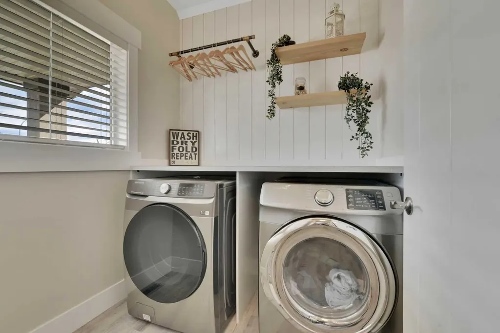 367 Lancaster Drive Red Deer AB T4R 0R1