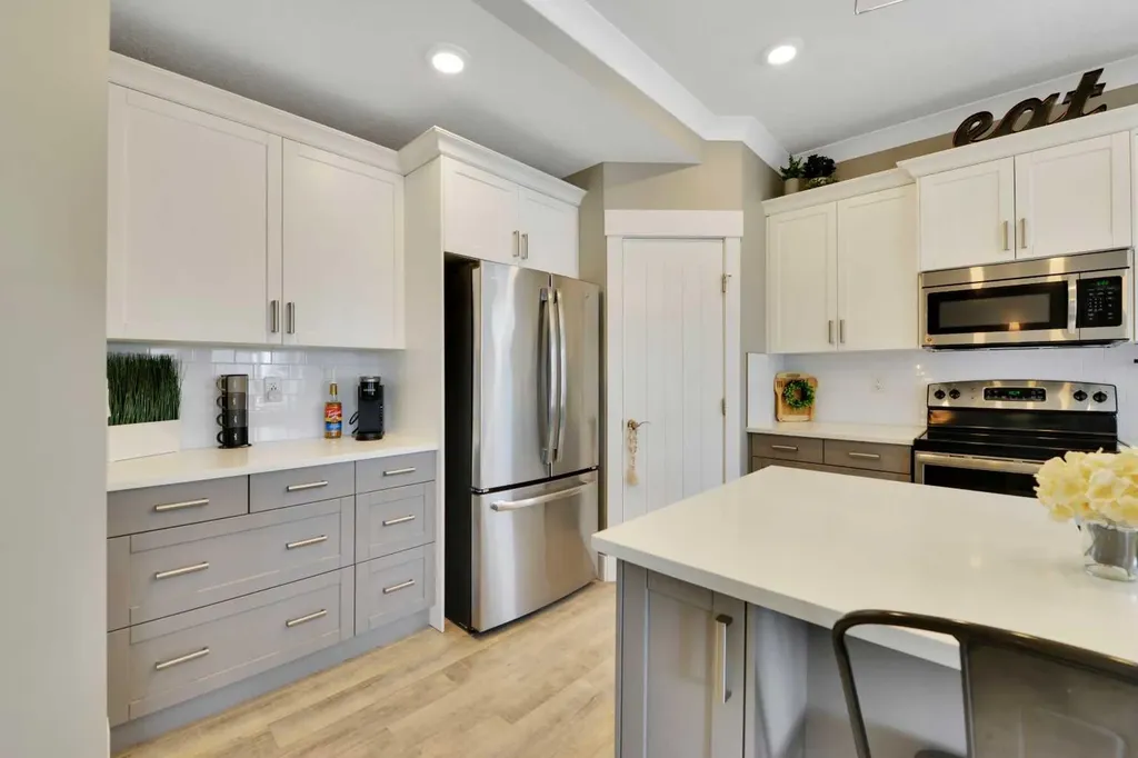 367 Lancaster Drive Red Deer AB T4R 0R1