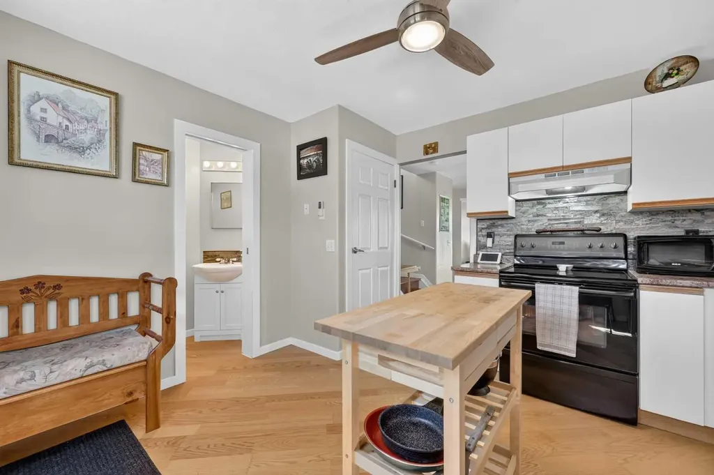 22 Rivercrest Way SE Calgary AB T2C4J8